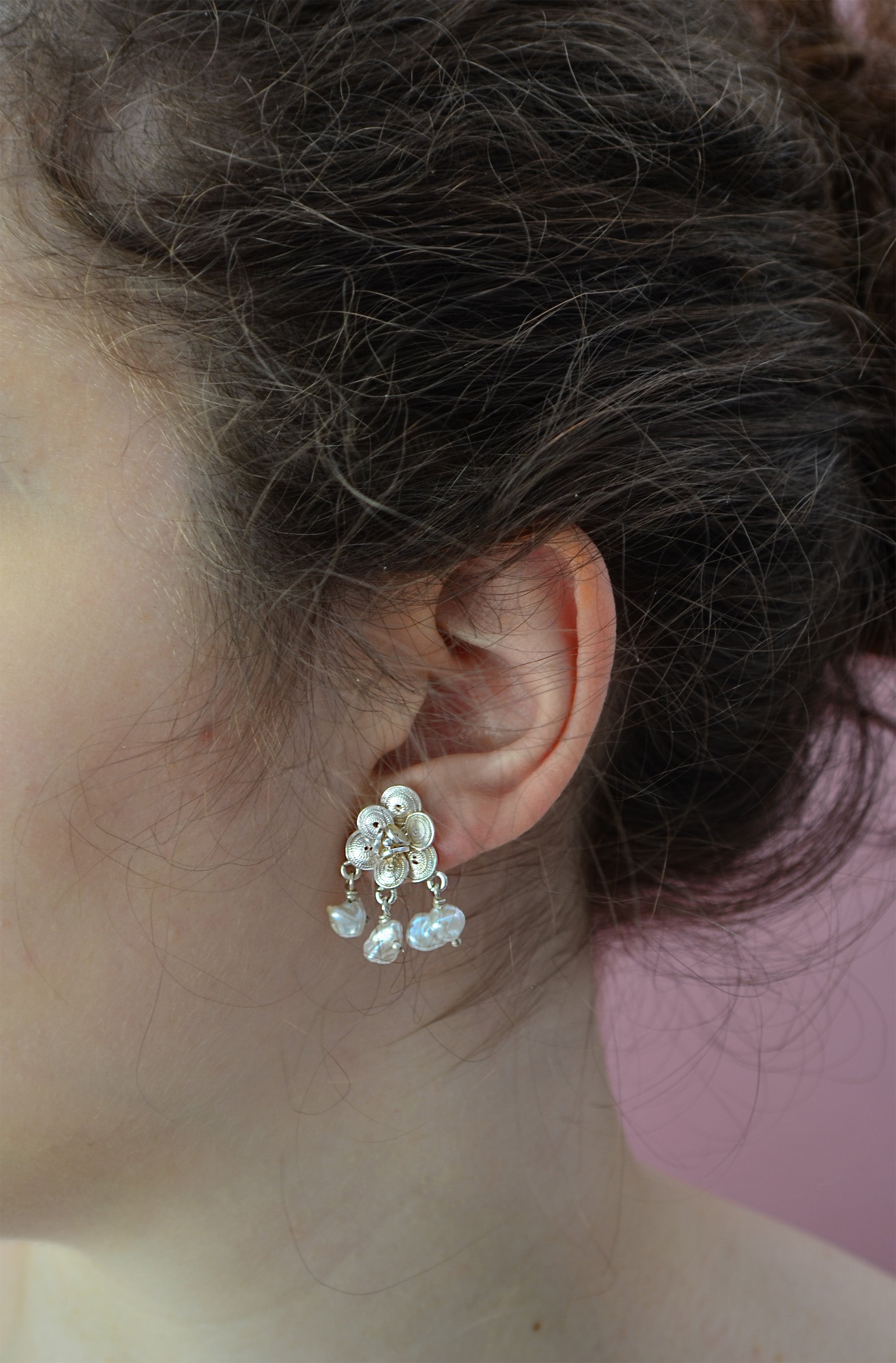 Filigree Pearl Earings